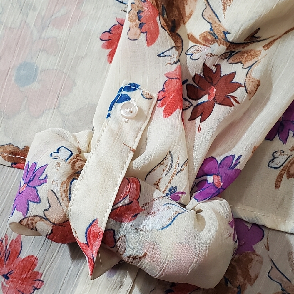 American Rag Floral Collared Button Up - Picture 7 of 15